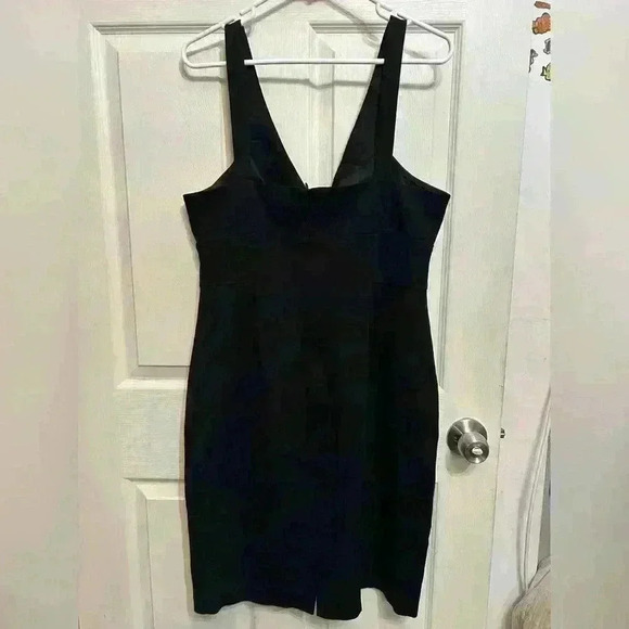Trina Turk black color sleeveless mini dress size 12 - Picture 3 of 6